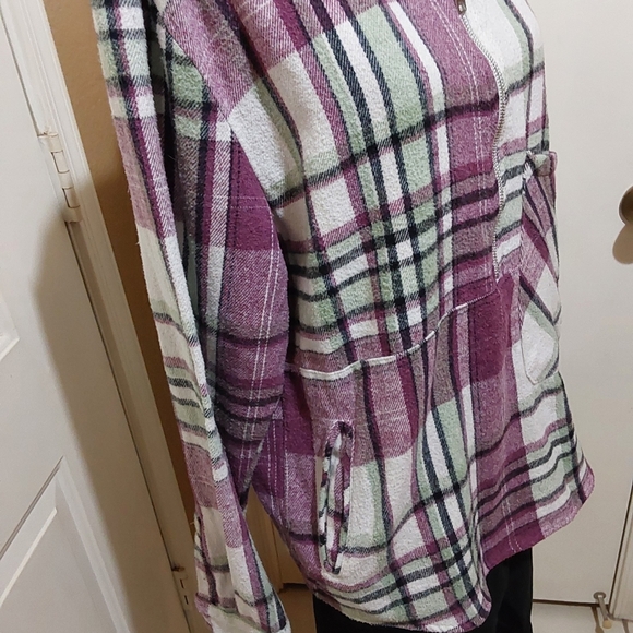 🌺 Like New Boohoo Man Flannel Pull-on Shacket - Picture 4 of 15